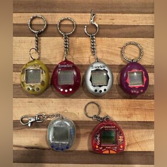Lot of 6 Vintage Tamagotchi Giga Nano Pets